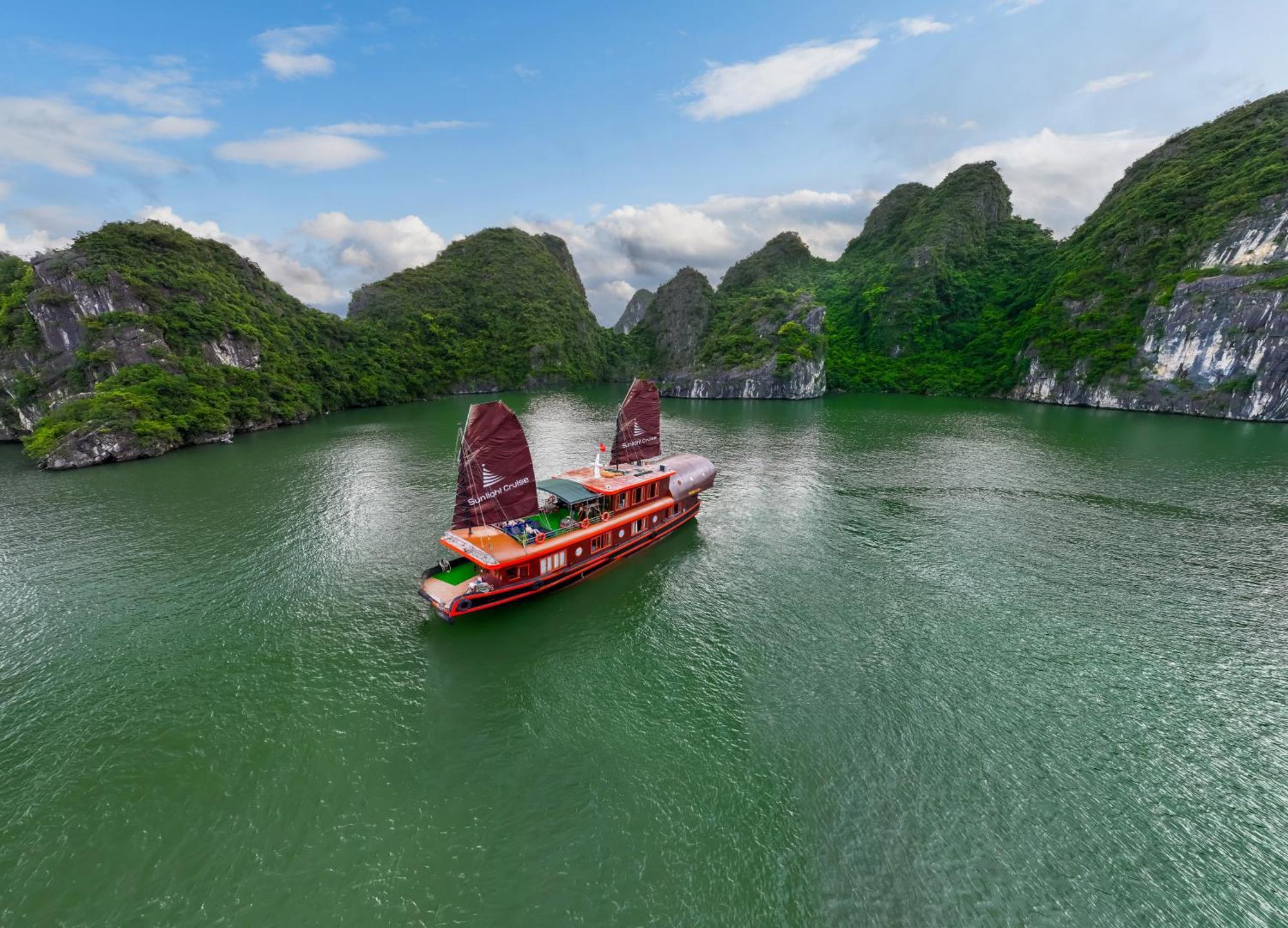 Готель Sunlight Boutique Cruise - Cat Ba Island Халонг Екстер'єр фото