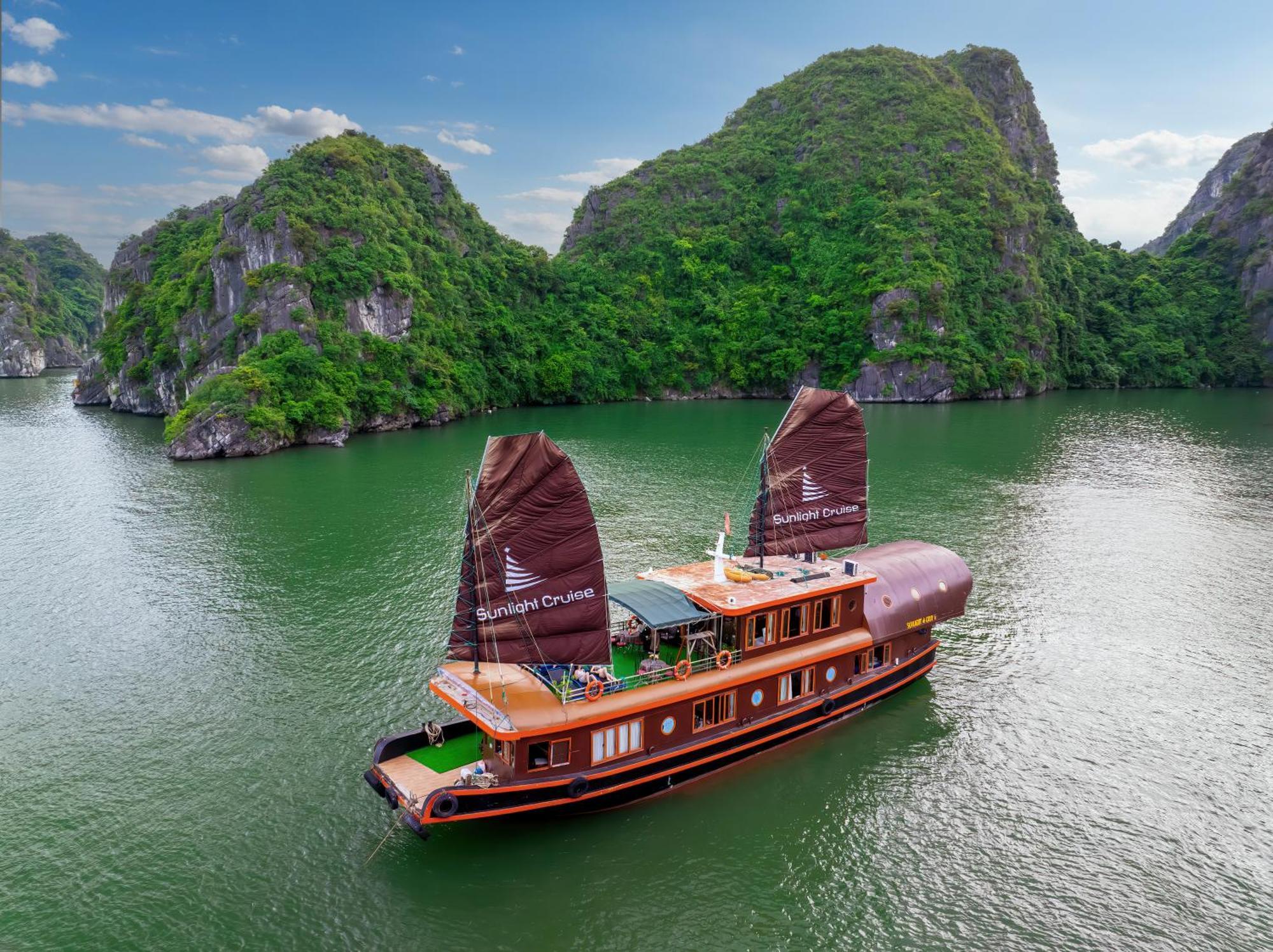 Готель Sunlight Boutique Cruise - Cat Ba Island Халонг Екстер'єр фото