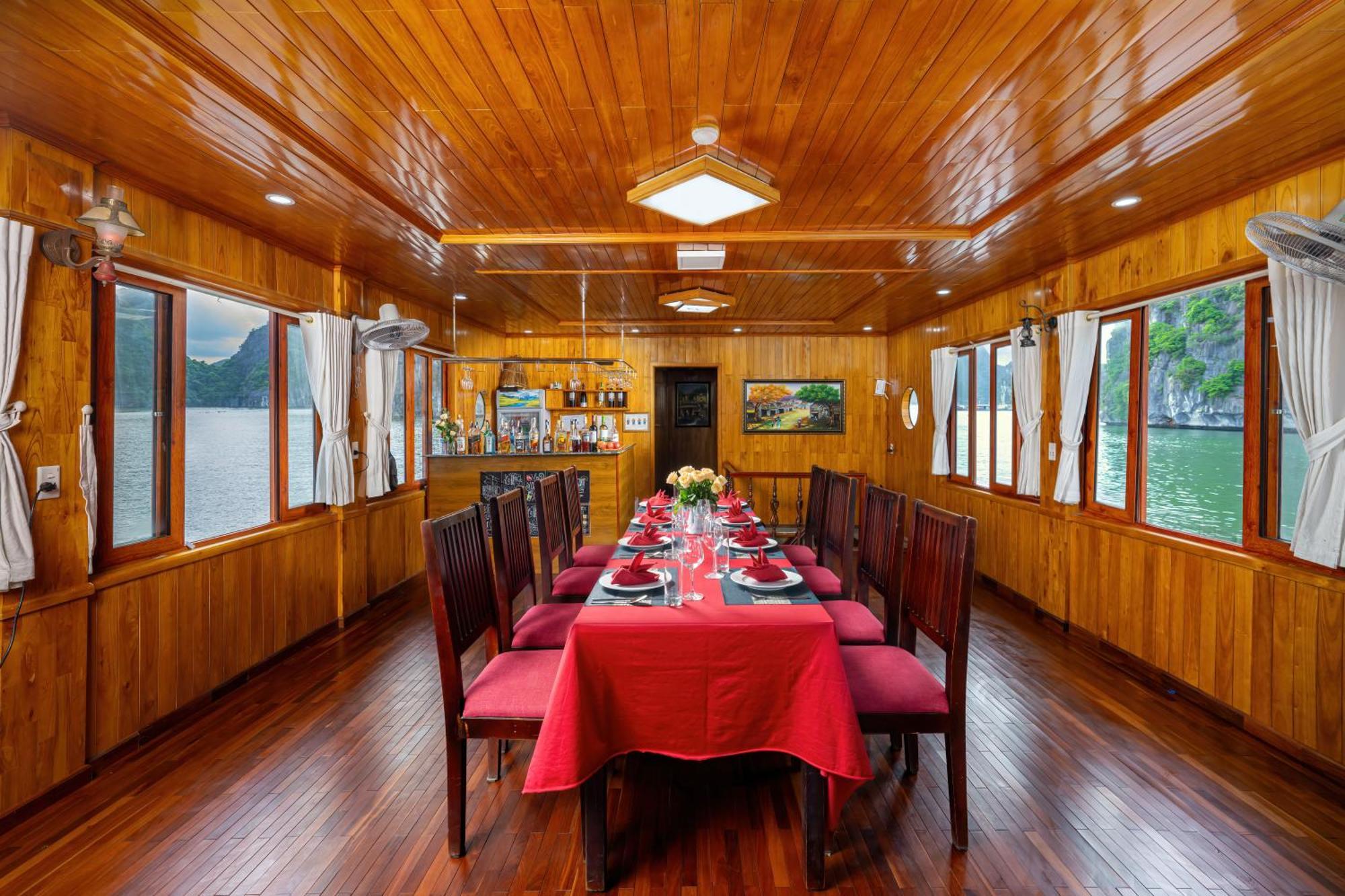 Готель Sunlight Boutique Cruise - Cat Ba Island Халонг Екстер'єр фото